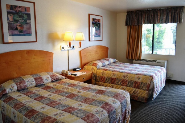 Fresno Inn image 4